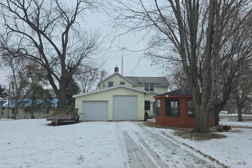 218 1st Street Gaylord, MN 55334, Sibley County