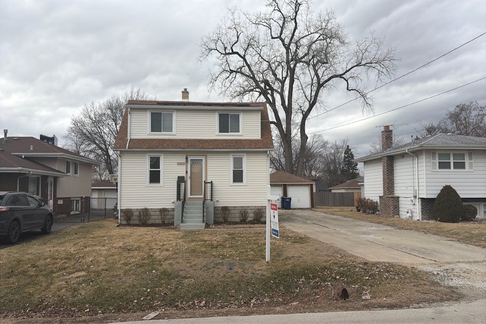 10910 S Natchez Ave Worth, IL 60482, Cook County