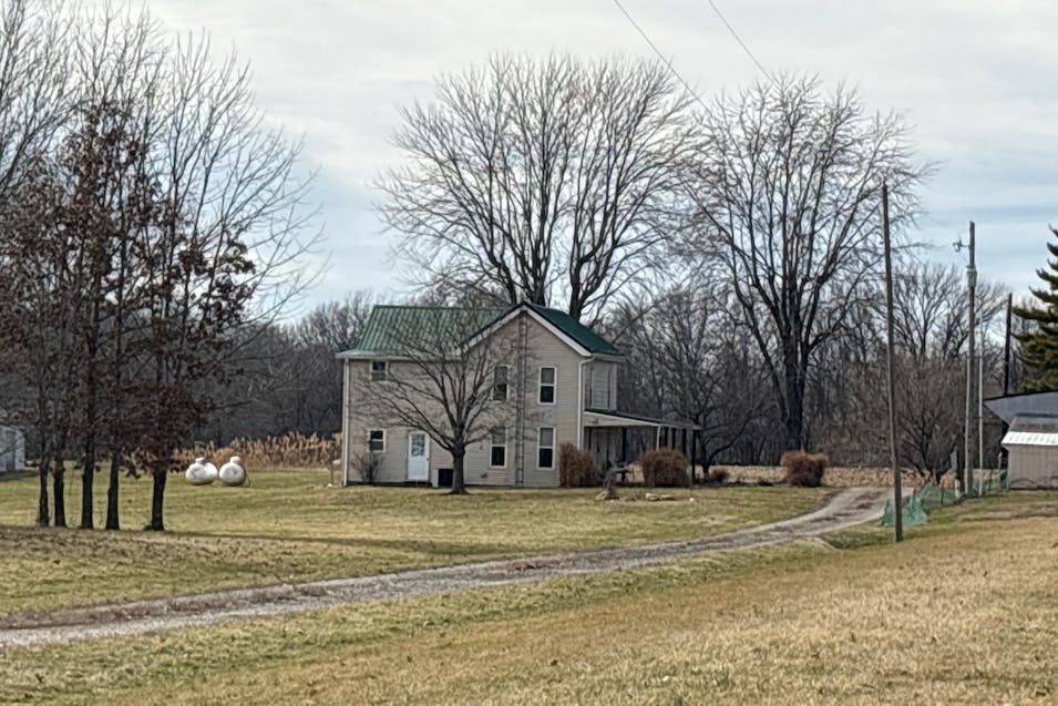 831 Cips Trl Coffeen, IL 62017, Montgomery County