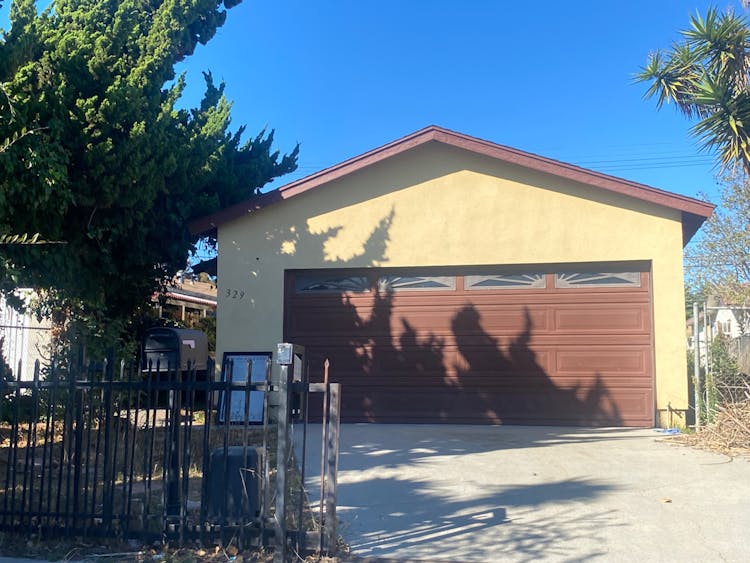 329 E 109th St Los Angeles, CA 90061, Los Angeles County