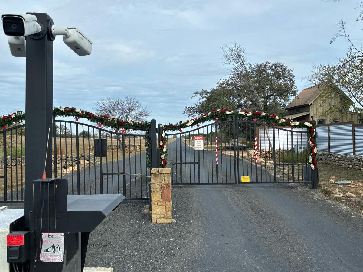 Bedford Dr, Spicewood, TX 78669