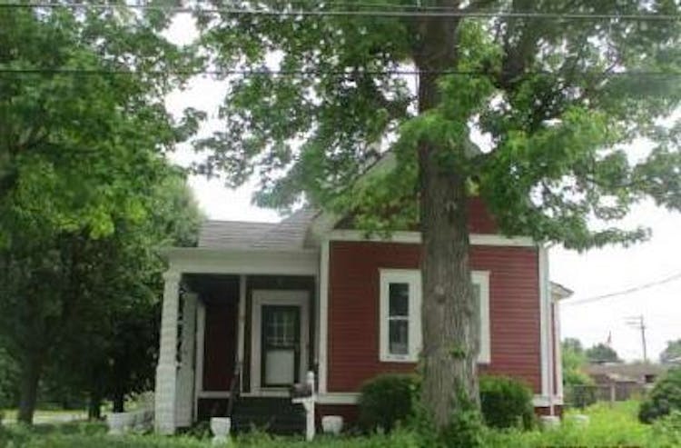 204 N Maple St Christopher, IL 62822, Franklin County