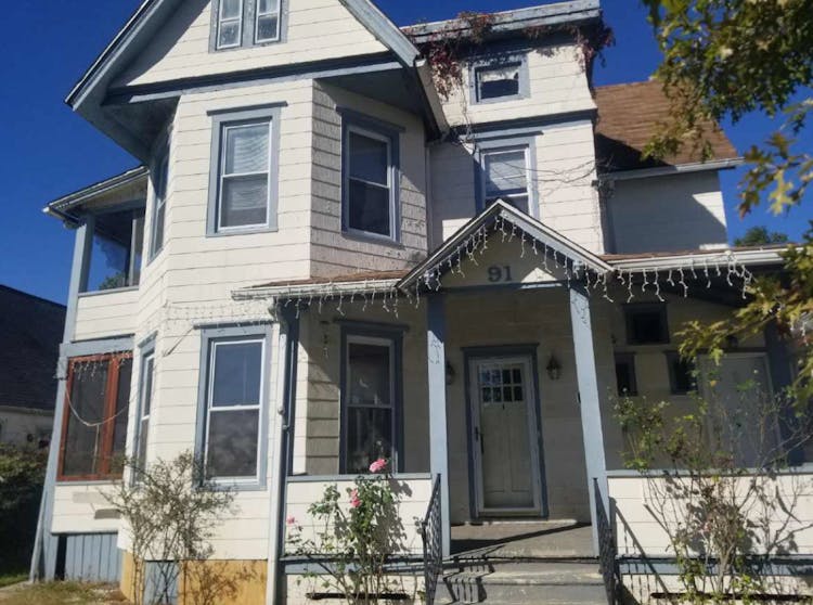 91 8th St Salem, NJ 08079, Salem County