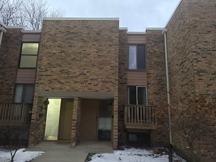 1609 Waxwing Court Schaumburg, IL 60173, Cook County