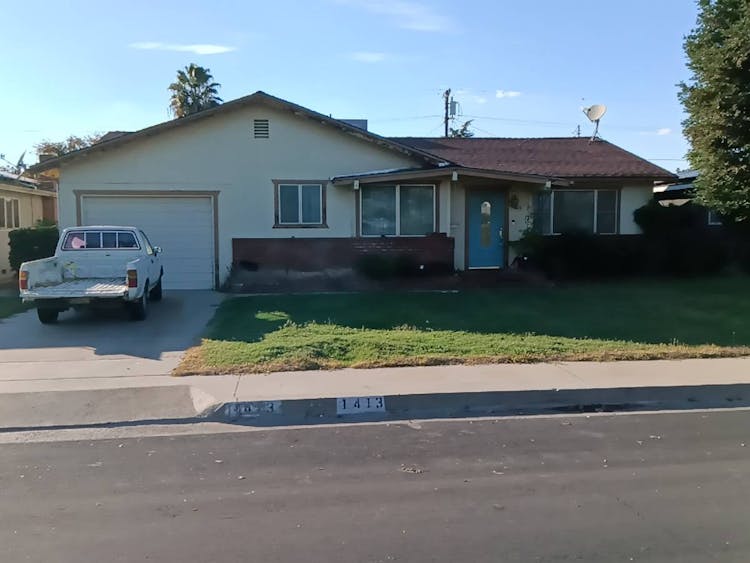 1413 Hoag Avenue Sanger, CA 93657, Fresno County
