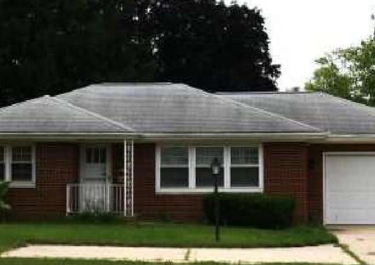 1311 Towanda Ave Bloomington, IL 61701, McLean County