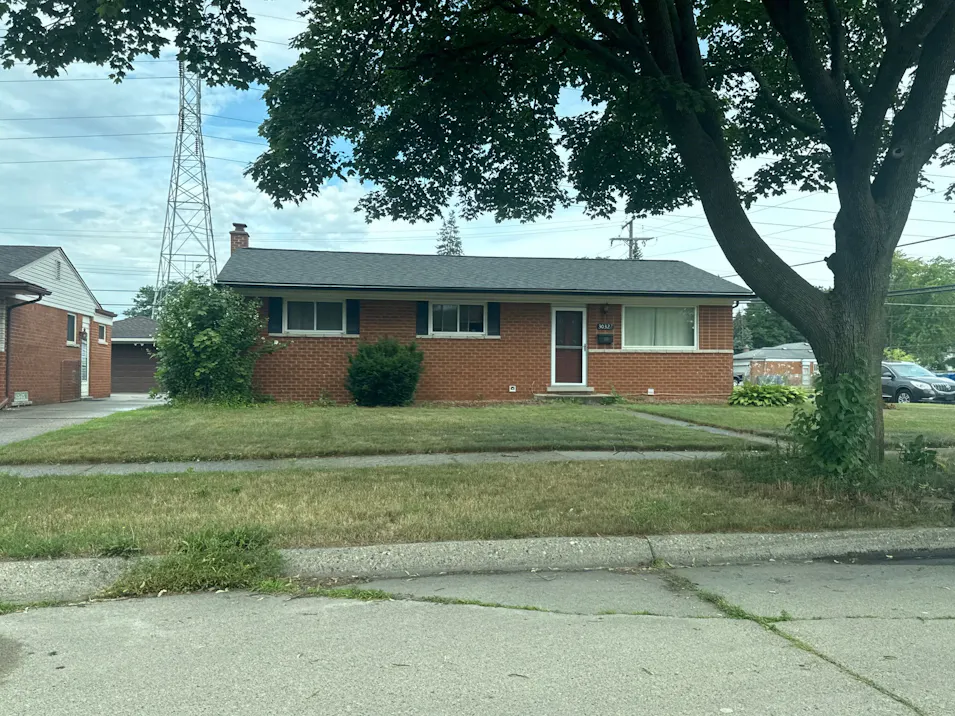 30327 Flanders Ave Warren, MI 48088, Macomb County
