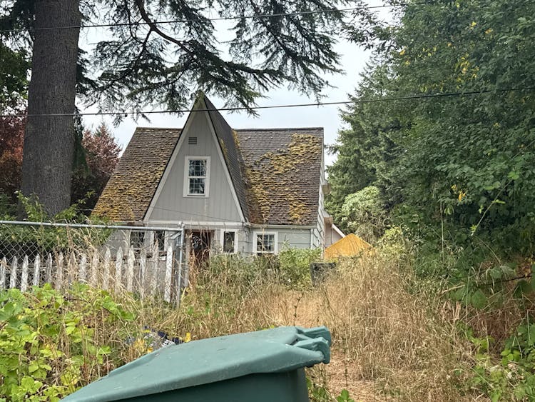 2307 W Castleman St. Longview, WA 98632, Cowlitz County