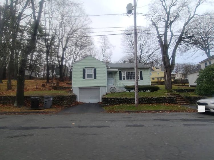 87 Monadnock St Gardner, MA 01440, Worcester County