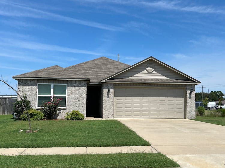 10201 Lori Kaye Drive North Little Rock, AR 72113, Pulaski County