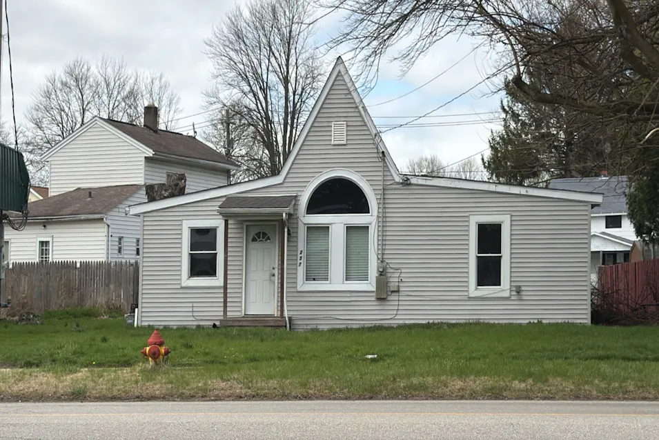 257 E Main St Geneva, OH 44041, Ashtabula County