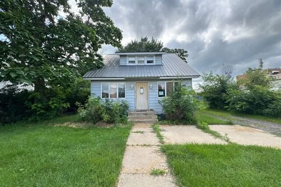 36323 West St Whitehall, WI 54773, Trempealeau County