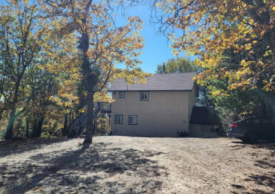 25 Mistletoe Turn Running Springs, CA 92382, San Bernardino County
