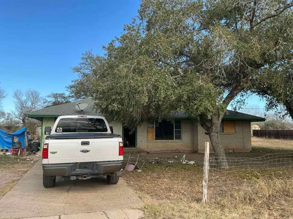 2644 Pieper Rd Beeville, TX 78102, Bee County