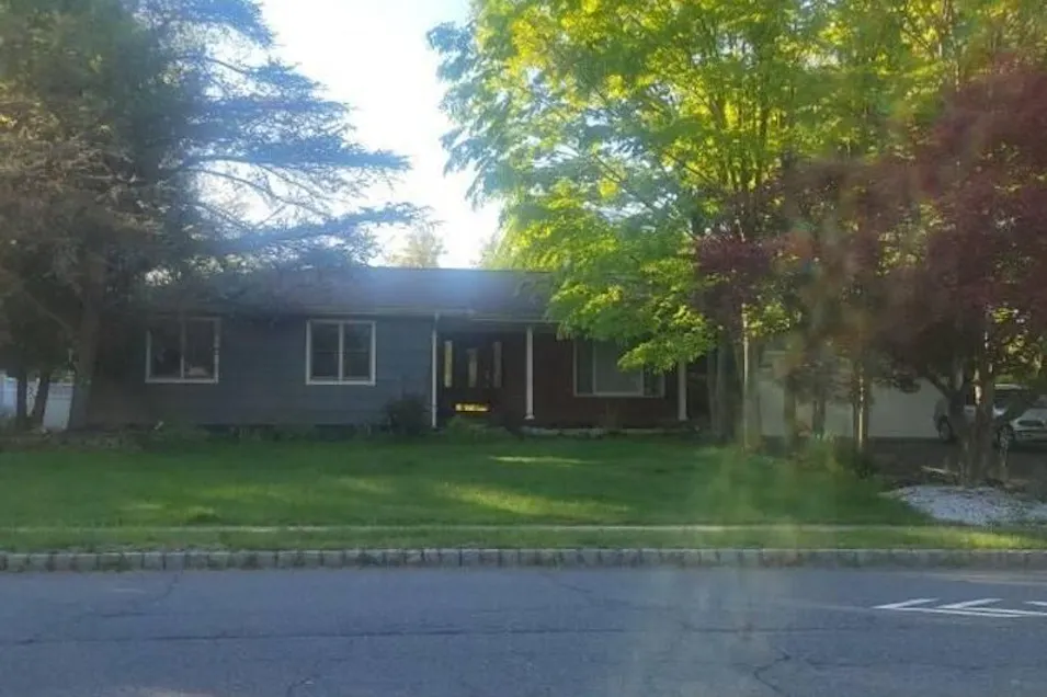 45 Hidden Lake Dr North Brunswick, NJ 08902, Middlesex County