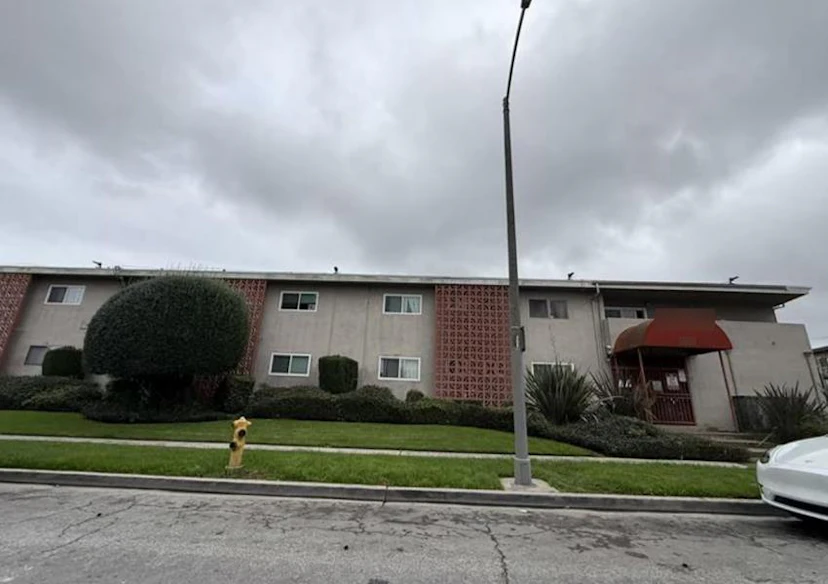 5050 Linden Ave Condo 107