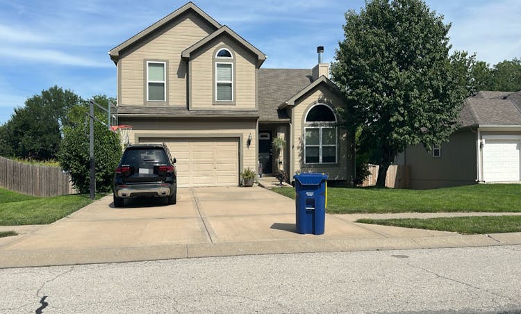 19609 Harbor Dr Smithville, MO 64089, Clay County