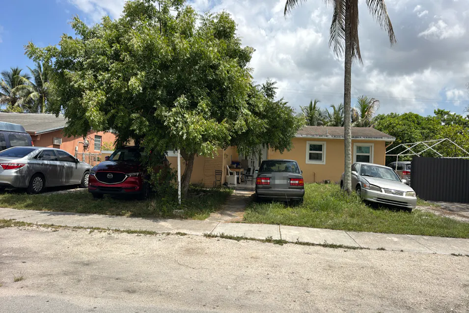 1360 197th St Miami, FL 33169, Miami-Dade County