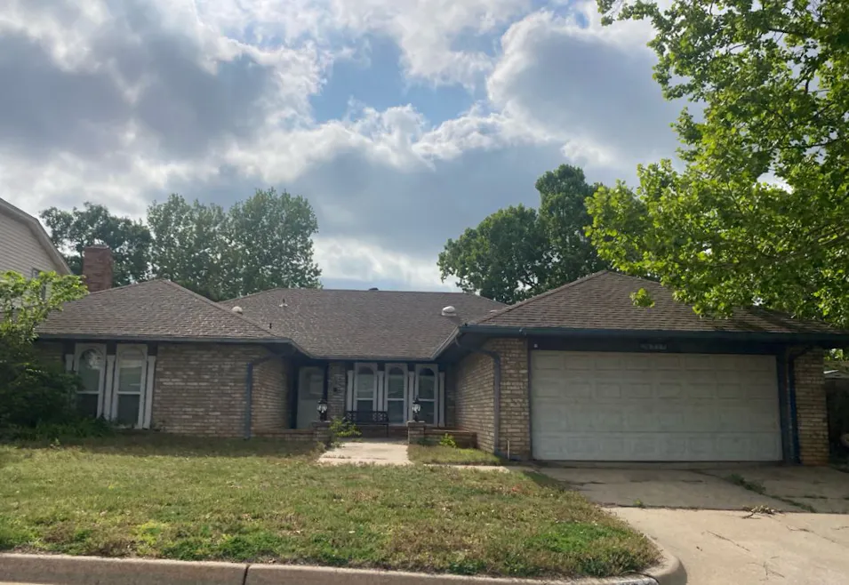 9217 Sutton Pl Oklahoma City, OK 73132, Oklahoma County