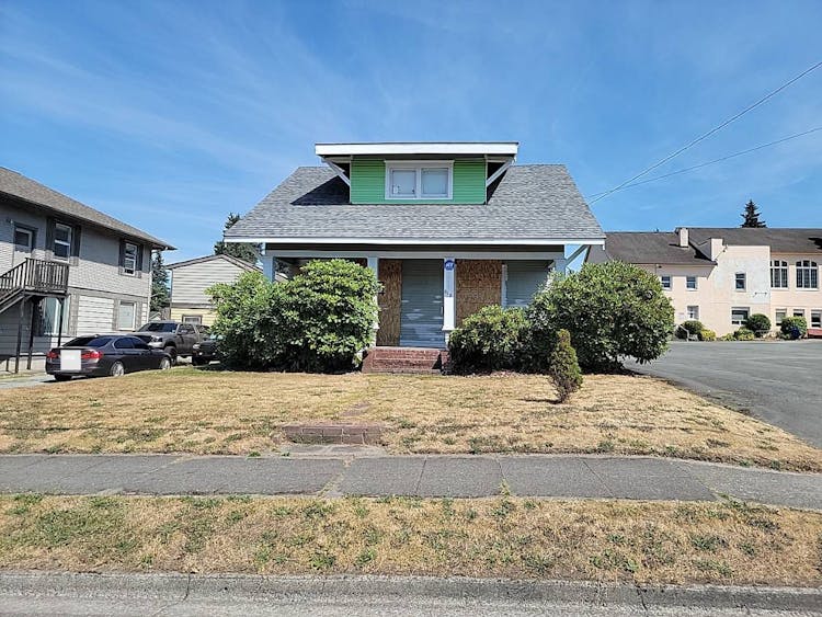 618 N 4th St Mount Vernon, WA 98273, Skagit County