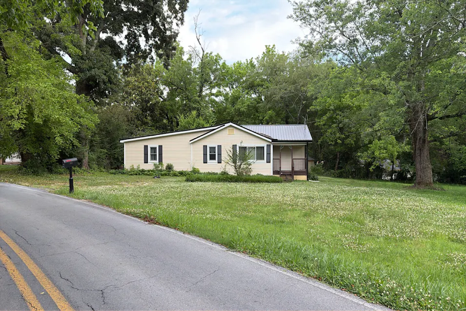 250 E Sellers St Jasper, GA 30143, Pickens County