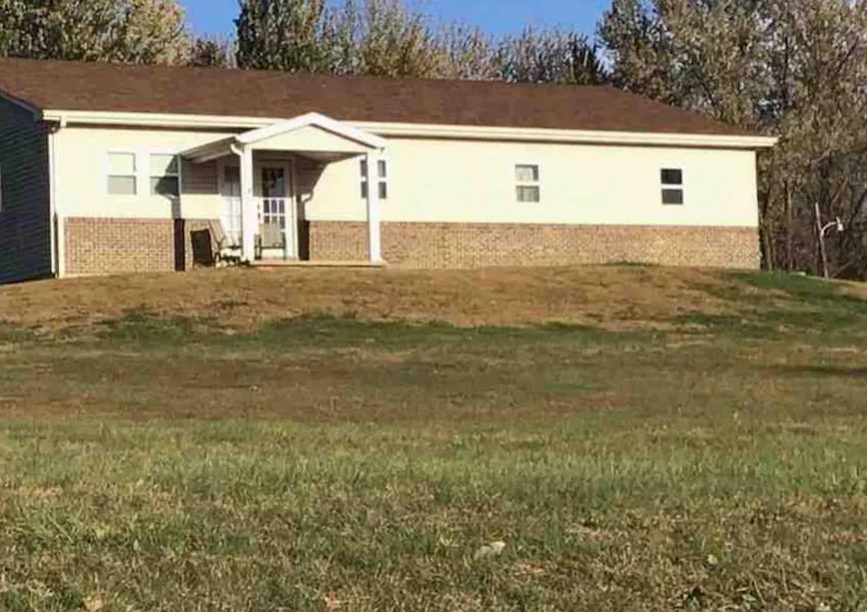 13661 County Rd 335 Savannah, MO 64485, Andrew County