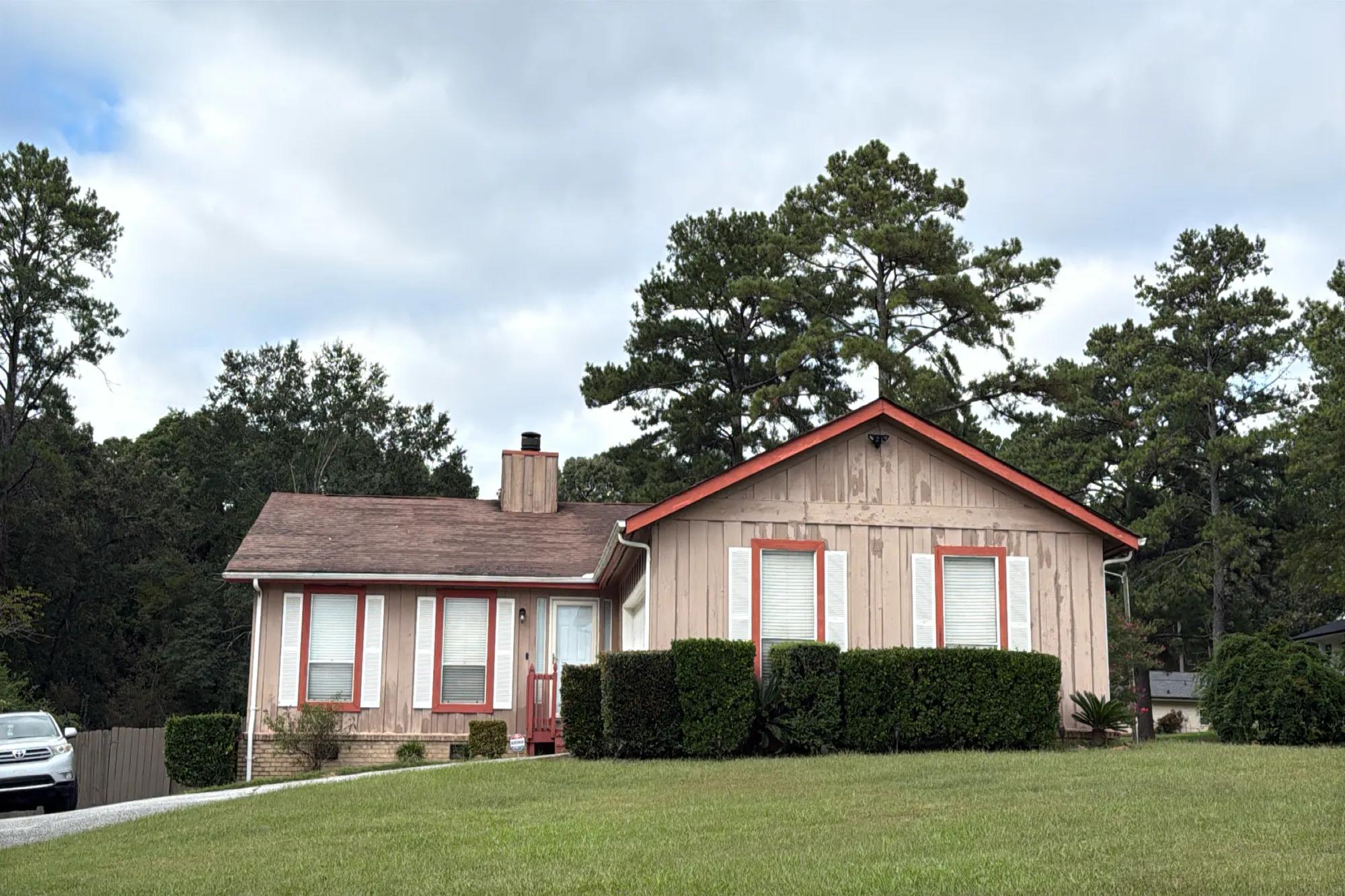 Genny Ln, Riverdale, GA 30296