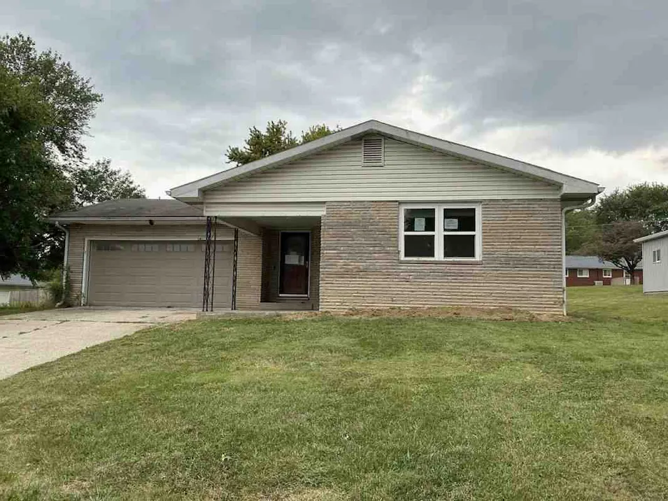 612 Michael St Salem, IN 47167, Washington County