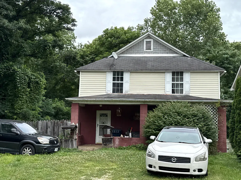 3035 Roberts Drive Ashland, KY 41102, Boyd County