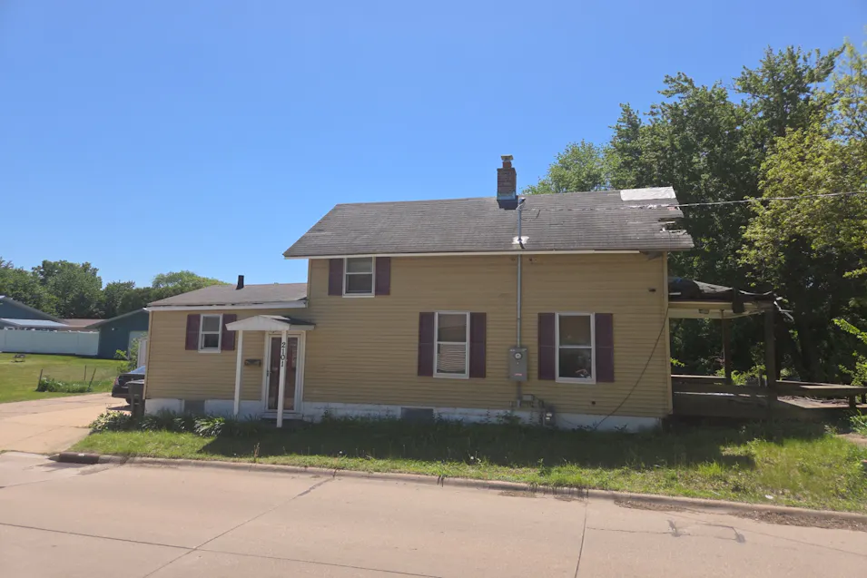 2101 34th St Rock Island, IL 61201, Rock Island County