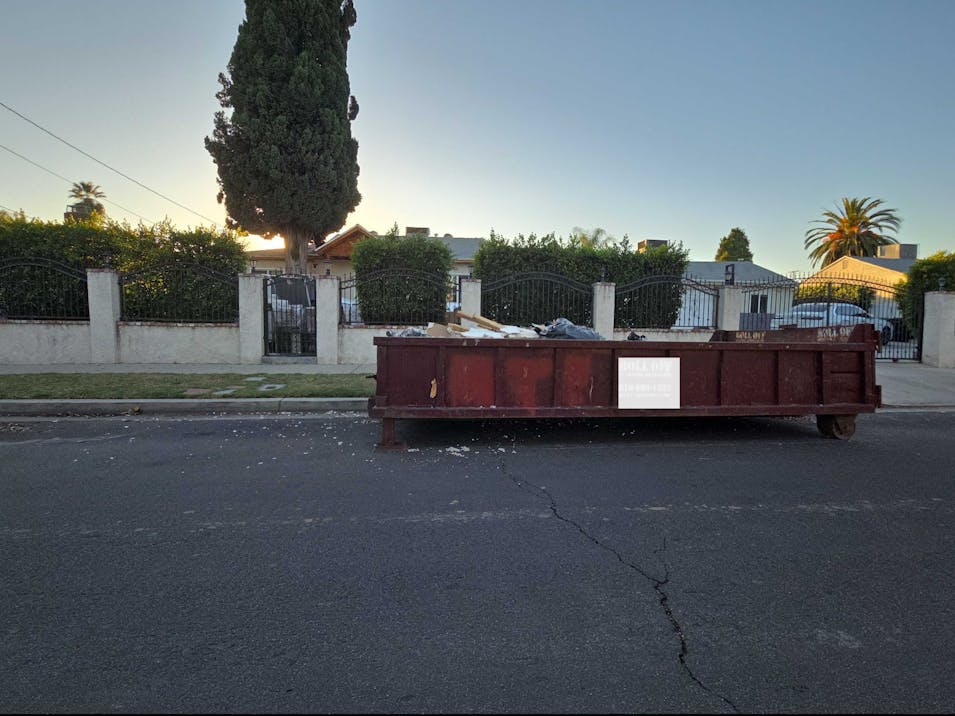 7333 Jamieson Ave Reseda, CA 91335, Los Angeles County