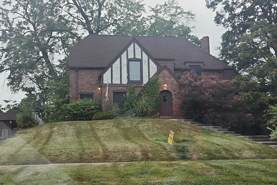 114 Ottawa Dr Pontiac, MI 48341-1634, Oakland County