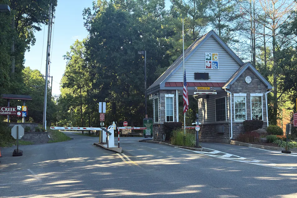 142 Edinburgh Road Bushkill, PA 18324, Pike County