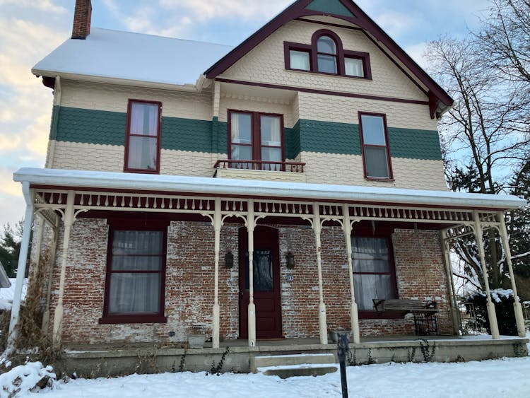 35 West Pine Street Knightstown, IN 46148, Henry County