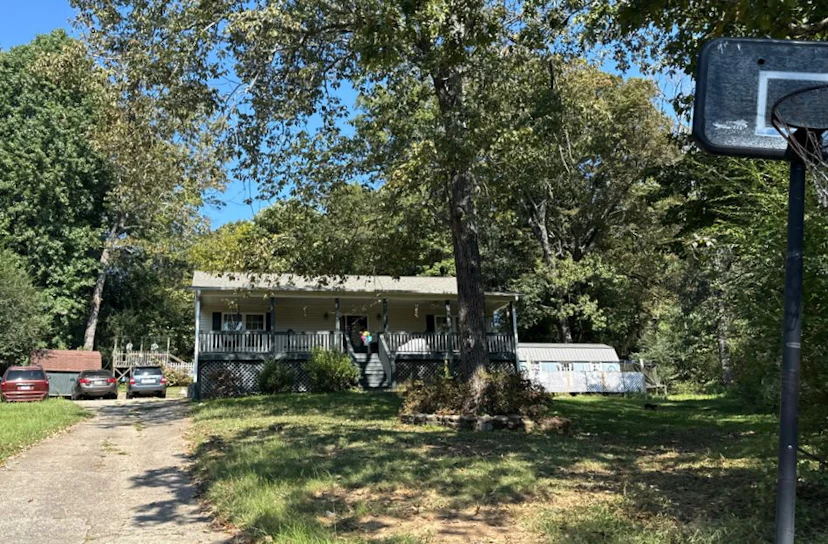 5926 Creekwood Cir