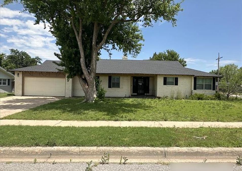 1900 Dogwood Ln Pampa, TX 79065, Gray County