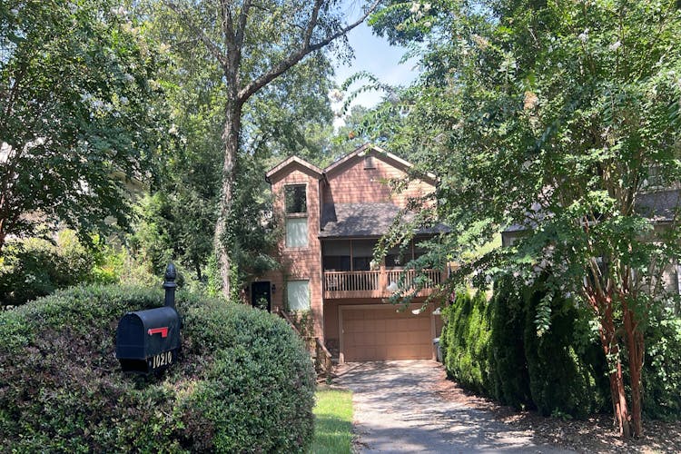 10210 Kinross Road Roswell, GA 30076, Fulton County