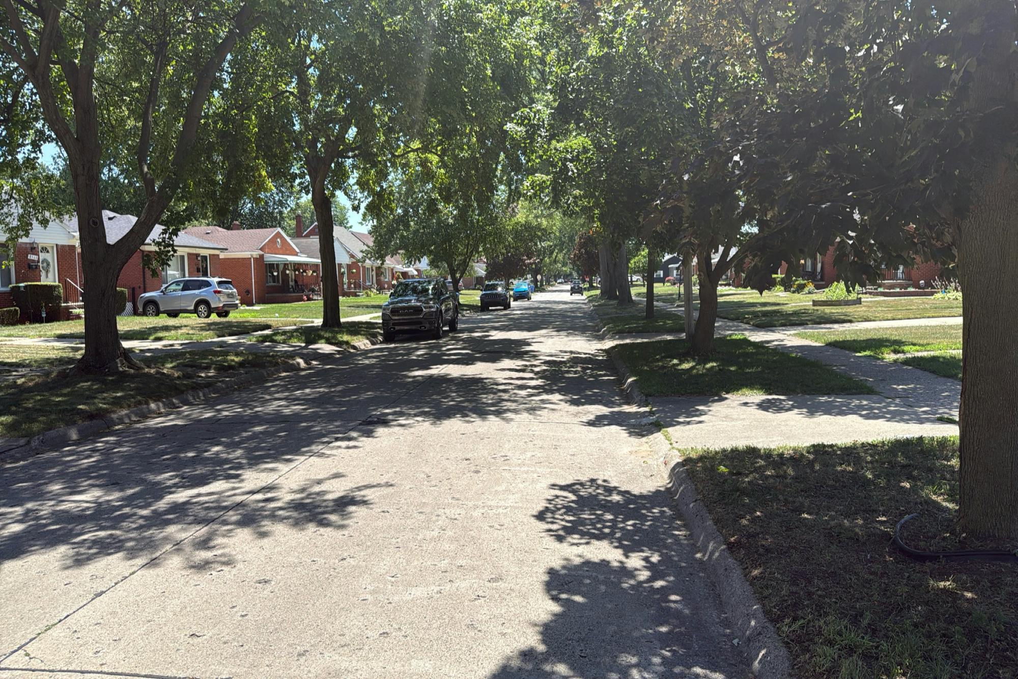 Riverview St, Dearborn Heights, MI 48127