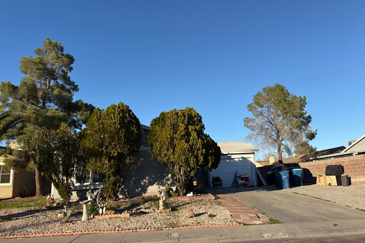 6640 Miragrande Dr Las Vegas, NV 89108-5540, Clark County