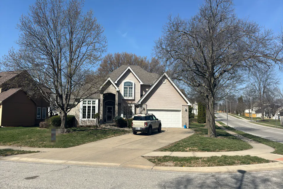 6124 N Elmwood Ct Kansas City, MO 64119, Clay County