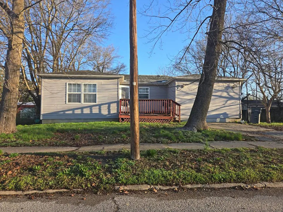 506 James St. Carterville, IL 62918, Williamson County