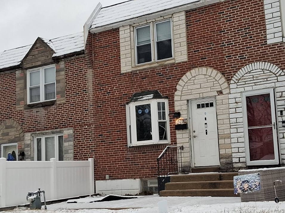 5225 Westbrook Dr Clifton Heights, PA 19018, Delaware County