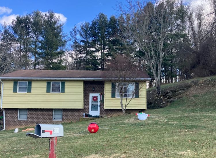 811 Anderson Avenue Marion, VA 24354, Smyth County