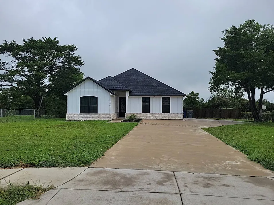 2727 W Camp Wisdom Rd Dallas, TX 75237, Dallas County
