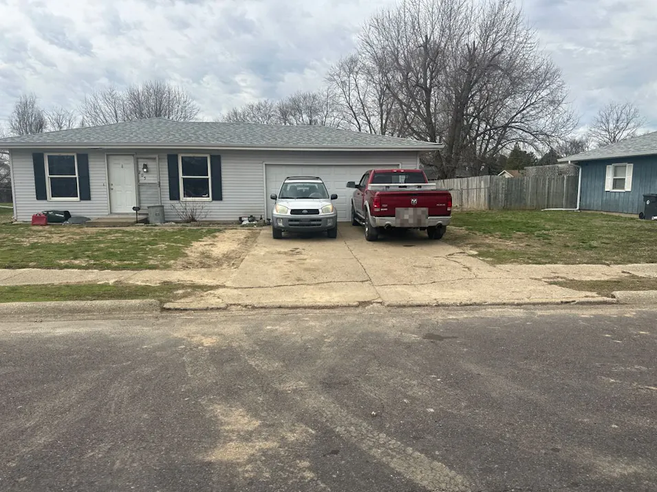 205 Maple Park Dr Pekin, IL 61554, Tazewell County