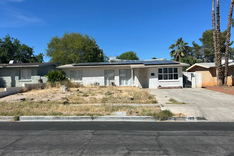 1913 Houston Dr Las Vegas, NV 89104, Clark County