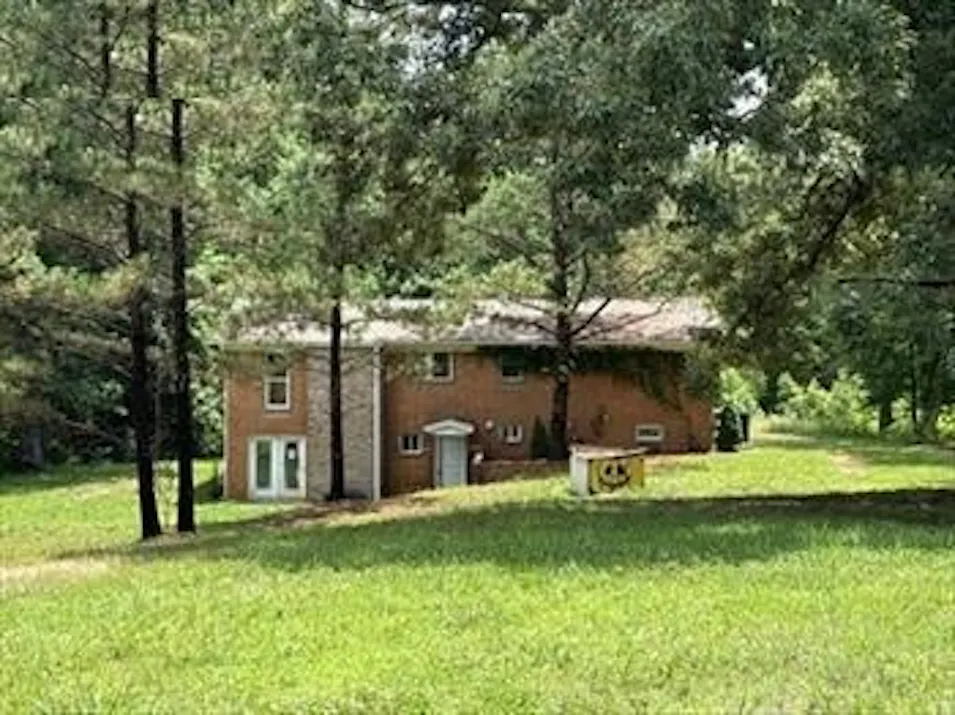 375 Kee Ln Camden, TN 38320, Benton County