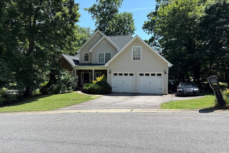 201 Colonel Holcombe Place Candler, NC 28715, Buncombe County