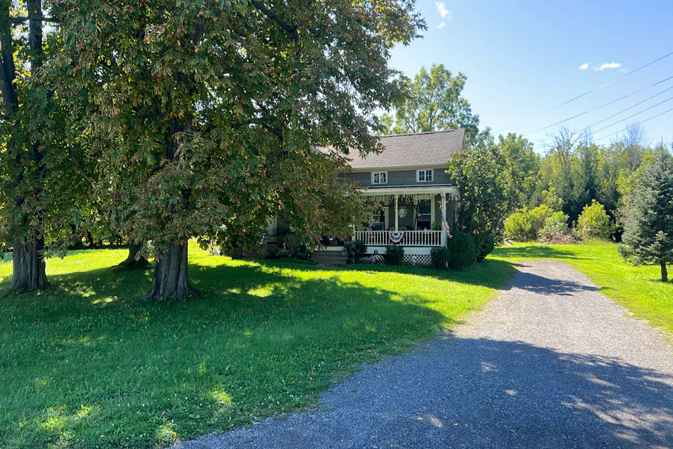 9048 Pearson Road Middleport, NY 14105, Niagara County