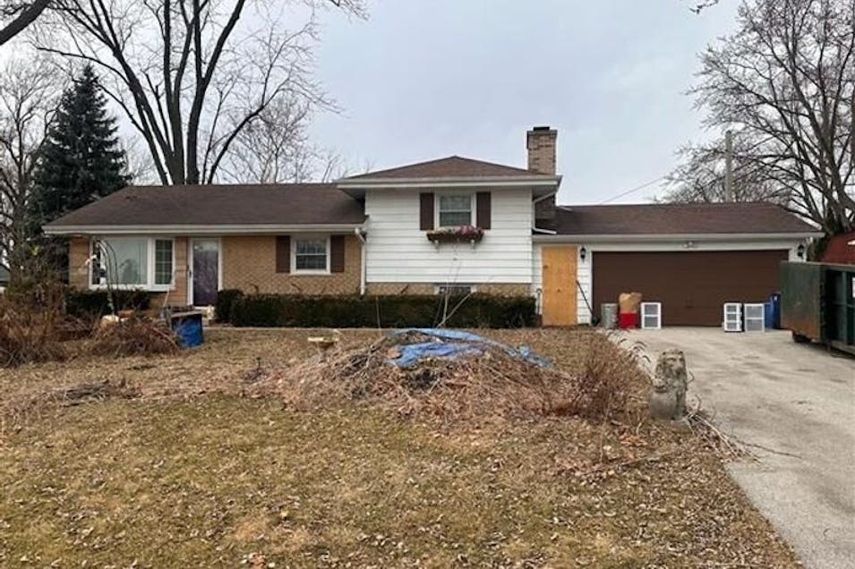 7802 Warwick Avenue Darien, IL 60561, Dupage County